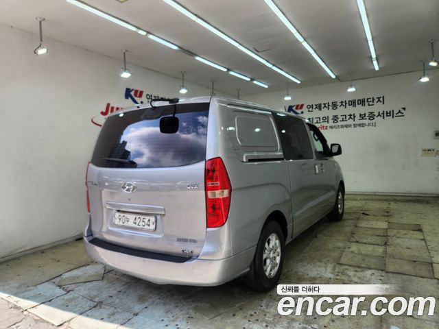 Hyundai Starex 2011 — photo 12