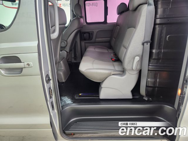 Hyundai Starex 2011 — photo 13