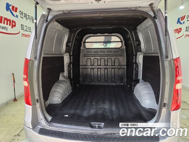Hyundai Starex 2011 — photo 14