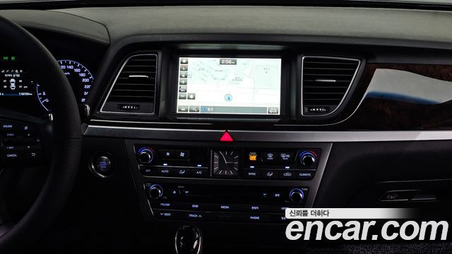 Hyundai Genesis 2016 — photo 20