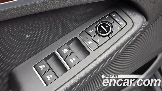 Hyundai Genesis 2016 — photo 24