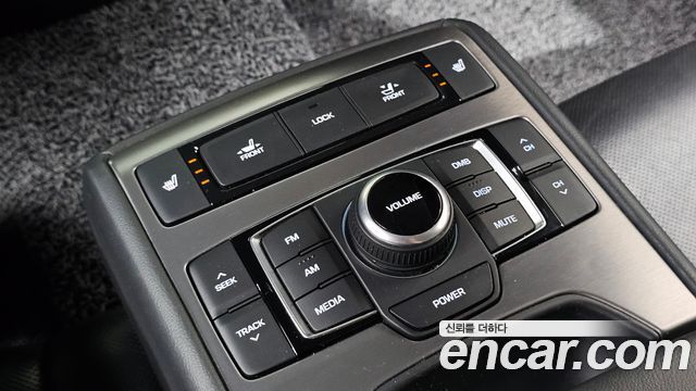 Hyundai Genesis 2016 — photo 25