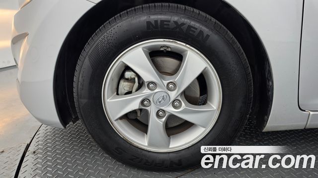 Hyundai AVANTE 2016 — photo 5