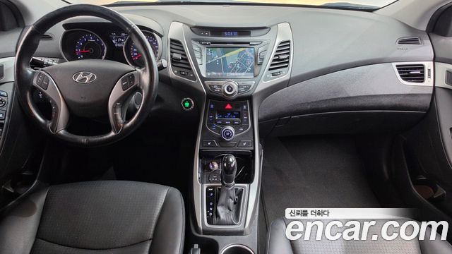 Hyundai AVANTE 2016 — photo 10