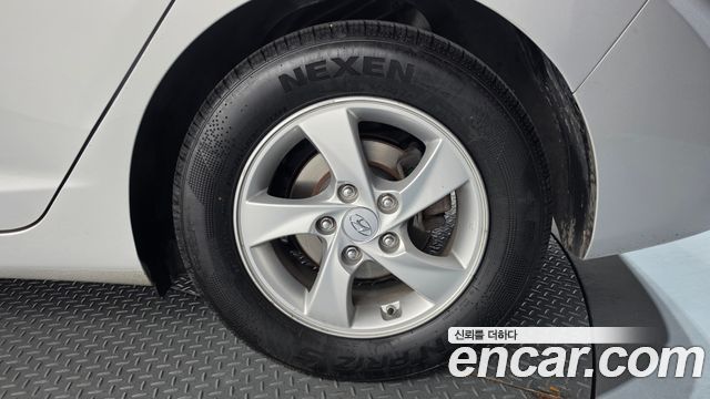 Hyundai AVANTE 2016 — photo 7