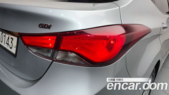 Hyundai AVANTE 2016 — photo 9