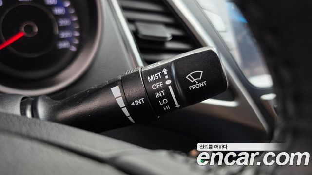 Hyundai AVANTE 2016 — photo 27