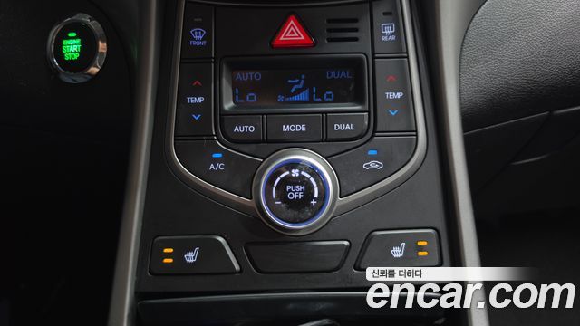 Hyundai AVANTE 2016 — photo 30
