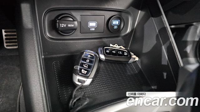 Hyundai Venue 2020 — photo 28