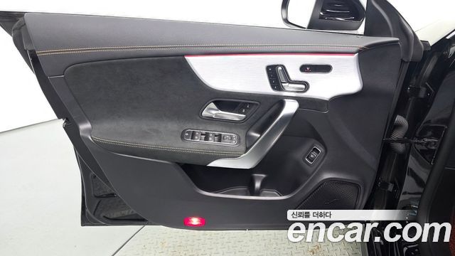 Mercedes-Benz CLA-Class 2022 — photo 14