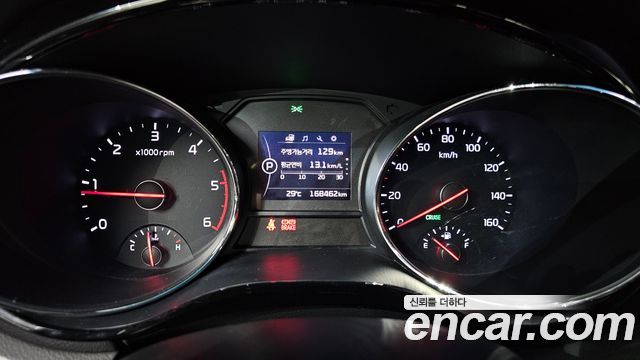Kia Canival 2016 — photo 11