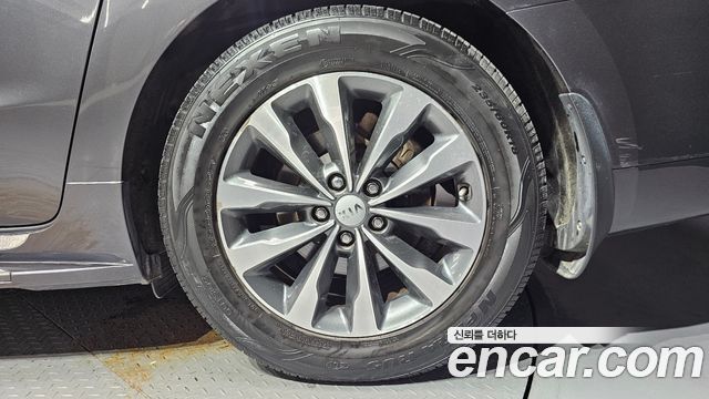 Kia Canival 2016 — photo 7