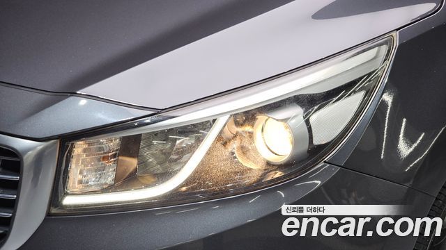 Kia Canival 2016 — photo 8