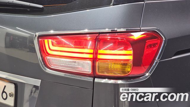Kia Canival 2016 — photo 9