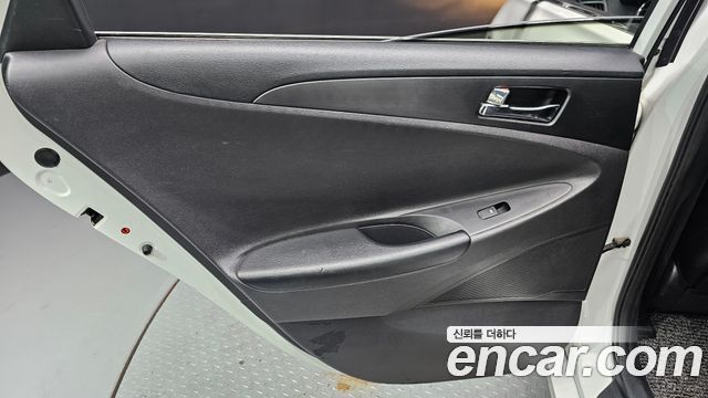 Hyundai Sonata 2013 — photo 15