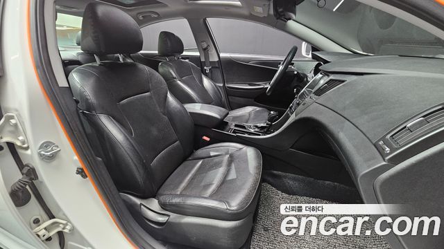 Hyundai Sonata 2013 — photo 16