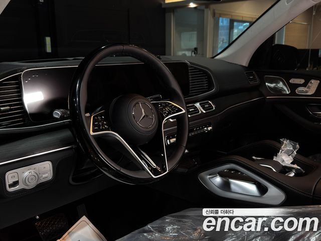 Mercedes-Benz GLE-Class 2026 — photo 6