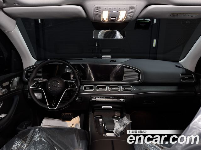 Mercedes-Benz GLE-Class 2026 — photo 8