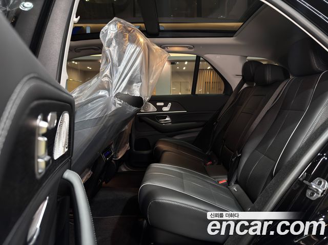 Mercedes-Benz GLE-Class 2026 — photo 9