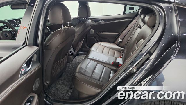 Kia Stinger 2019 — photo 17