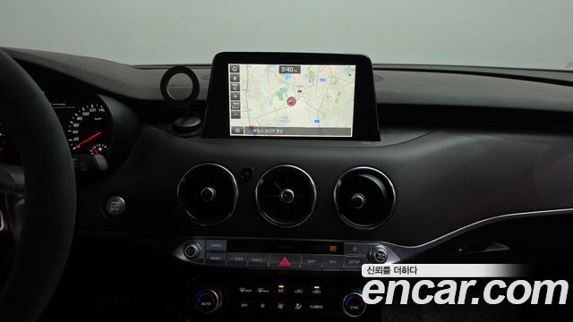 Kia Stinger 2019 — photo 18