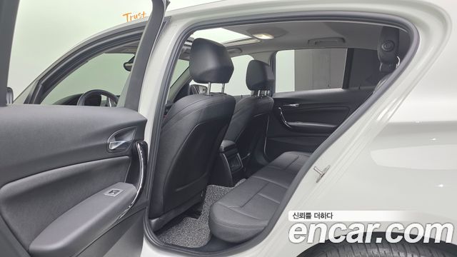 BMW 1-Series 2017 — photo 18