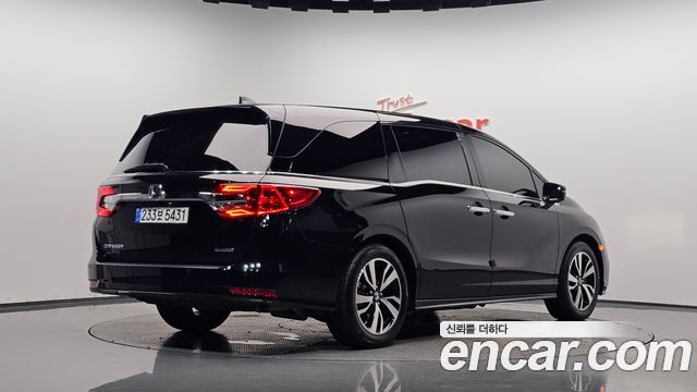 Honda Odyssey 2019 — photo 2