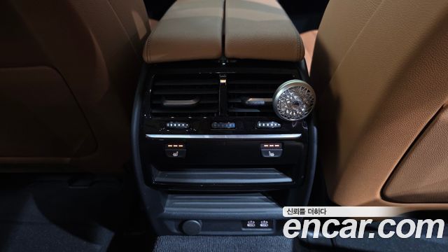 BMW 5-Series 2020 — photo 18
