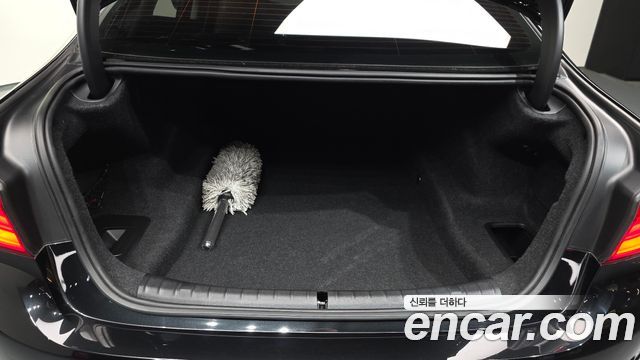 BMW 5-Series 2020 — photo 20