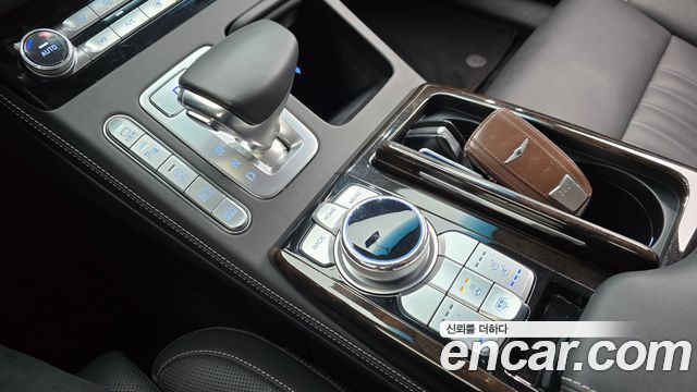 Genesis G90 2020 — photo 12