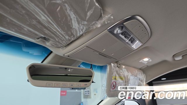 Genesis G90 2020 — photo 24