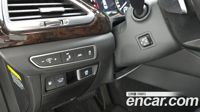 Genesis G90 2020 — photo 25