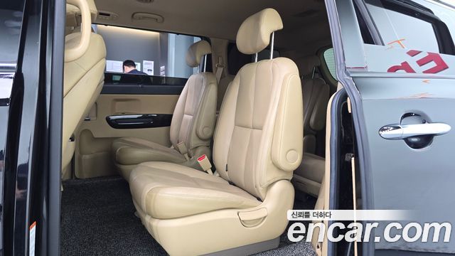 Kia Canival 2018 — photo 11