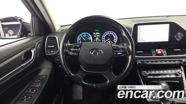 Hyundai Grandeur 2018 — photo 18