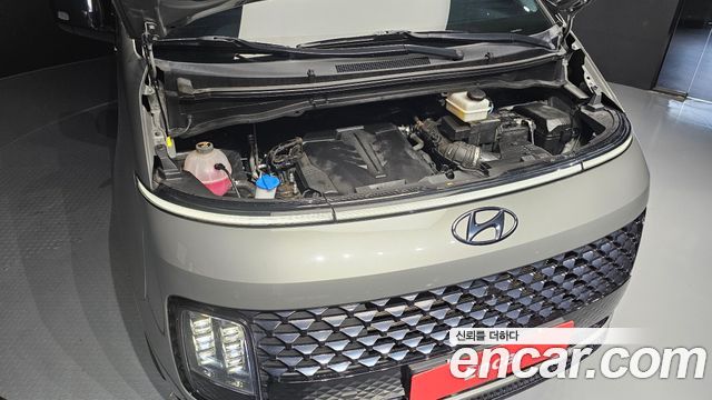 Hyundai Staria 2023 — photo 6