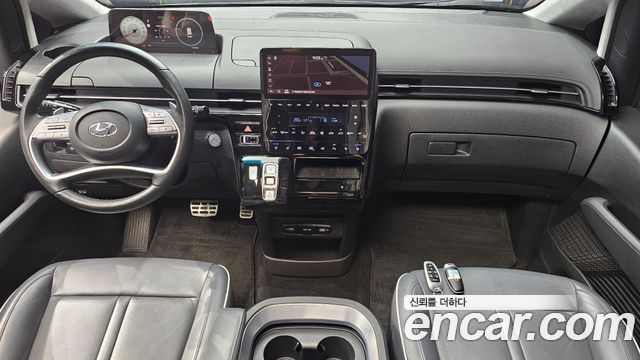 Hyundai Staria 2023 — photo 7