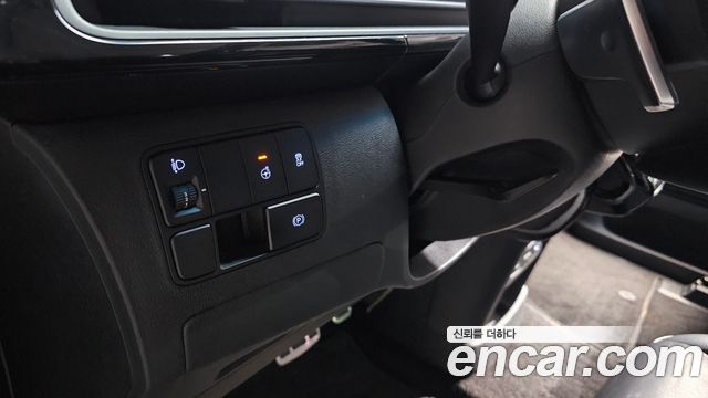 Hyundai Staria 2023 — photo 17