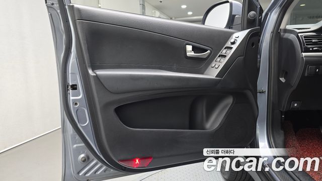 KG Mobility KORANDO 2013 — photo 14