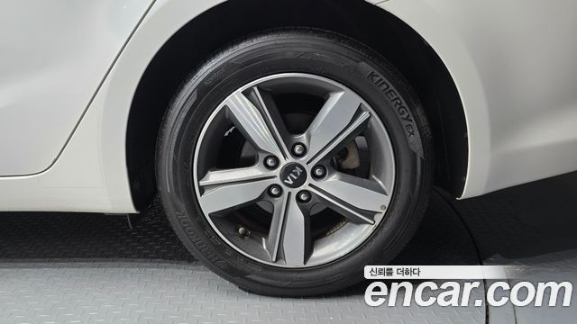 Kia K3 2016 — photo 7