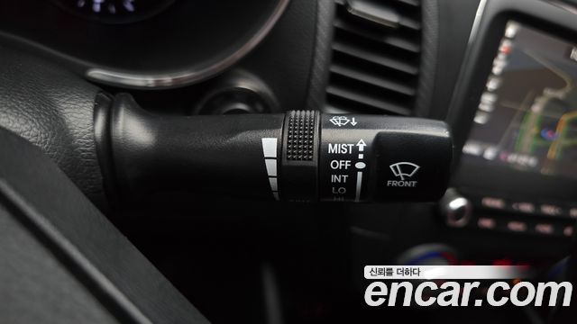 Kia K3 2016 — photo 28