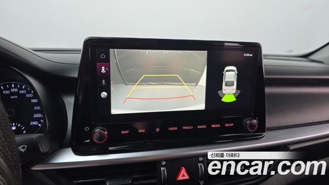 Kia K3 2022 — photo 20