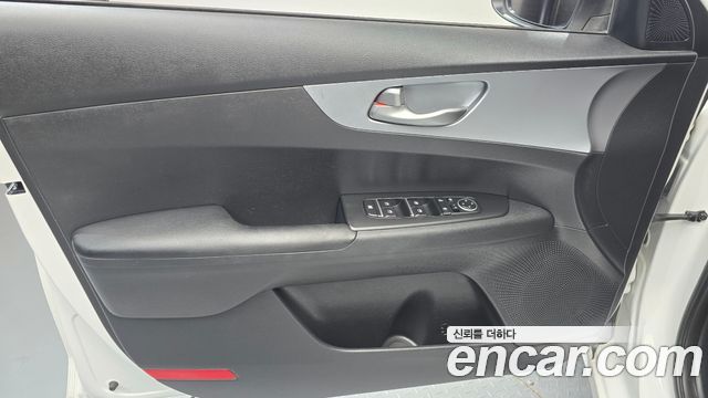 Kia K3 2022 — photo 14