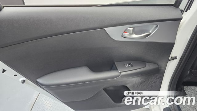 Kia K3 2022 — photo 15