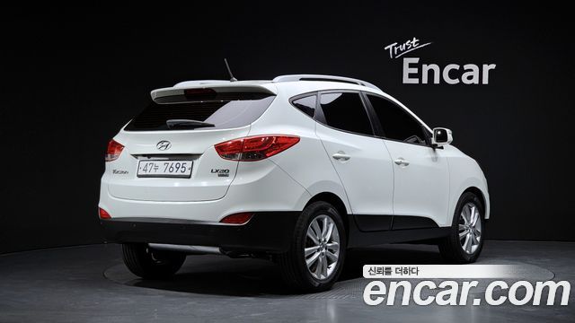 Hyundai Tucson 2012 — photo 2