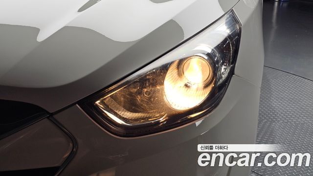 Hyundai Tucson 2012 — photo 8