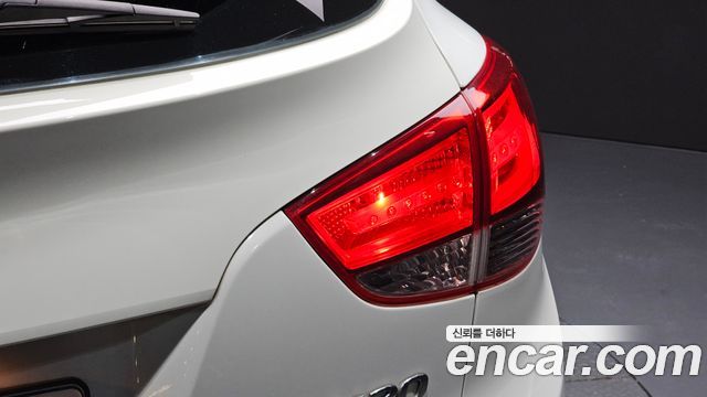 Hyundai Tucson 2012 — photo 9