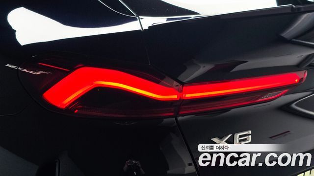 BMW X6 2021 — photo 9