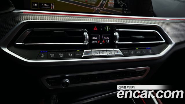 BMW X6 2021 — photo 35