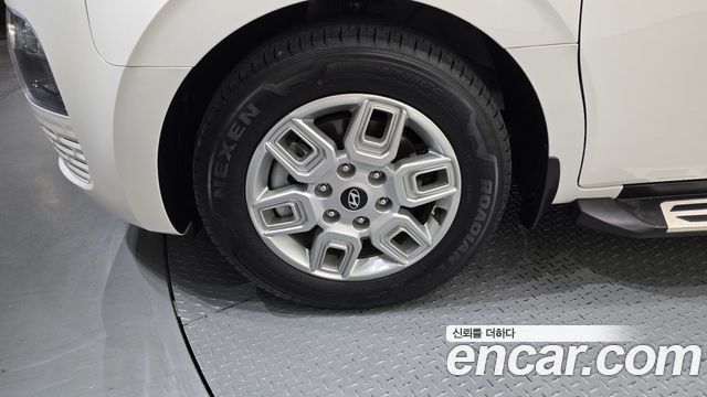 Hyundai Staria 2025 — photo 5