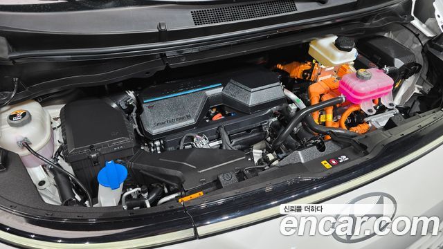 Hyundai Staria 2025 — photo 6